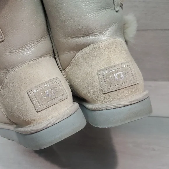 Ugg Australia Women Bailey I Do Wedding Bridal Short Sheepskin Boots shoes 8 - Picture 6 of 15